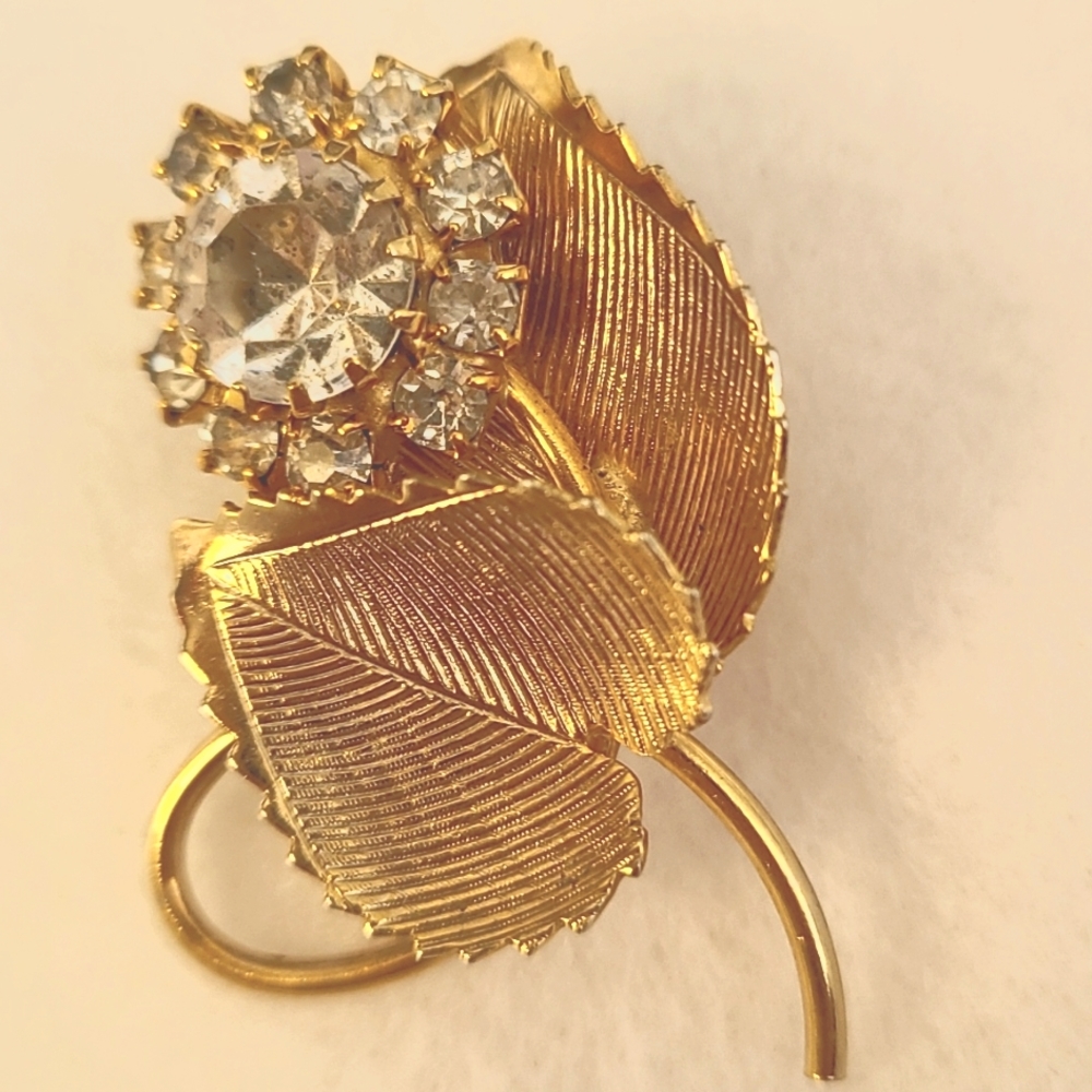 Vintage Rhinestone Brooch  nwOt